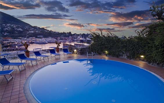 Hotel Aragona Palace Ischia Offerte Ottobre Vacanza Lastminute tra Mare Sole Benessere e Beauty
